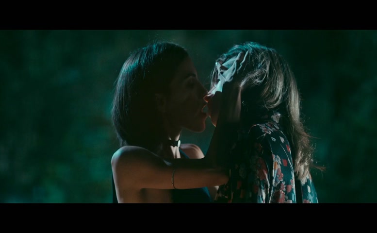 Selene Caramazza, Letizia Toni Lesbian Scene  in Beautiful Rebel