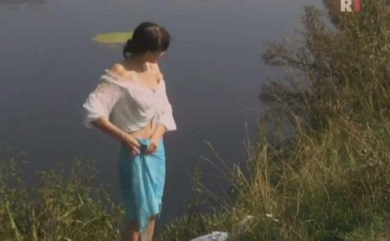 Elena Sachuk Sexy Scene  in Kanikuly Lyubvi