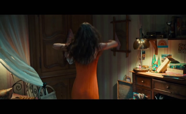 Stephane Caillard Underwear Scene  in Flo