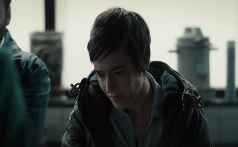 Catherine Jandrain Breasts Scene  in Ennemi Public