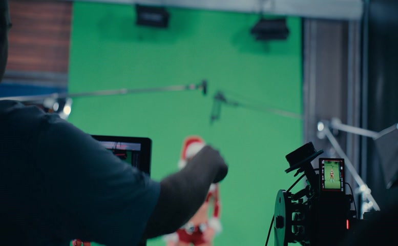 Claire Wolford Sexy Scene  in America’S Sweethearts: Dallas Cowboys Cheerleaders