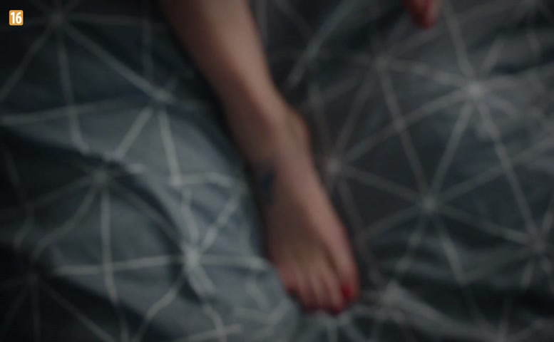 Weronika Ksiazkiewicz Underwear Scene  in Herkules