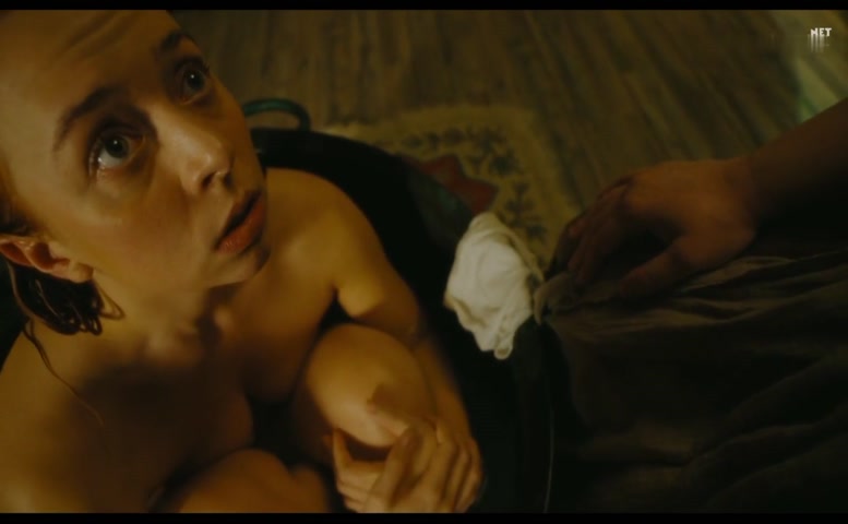 Carla Eleonora Feigenberg Butt Scene  in Sneglehuset