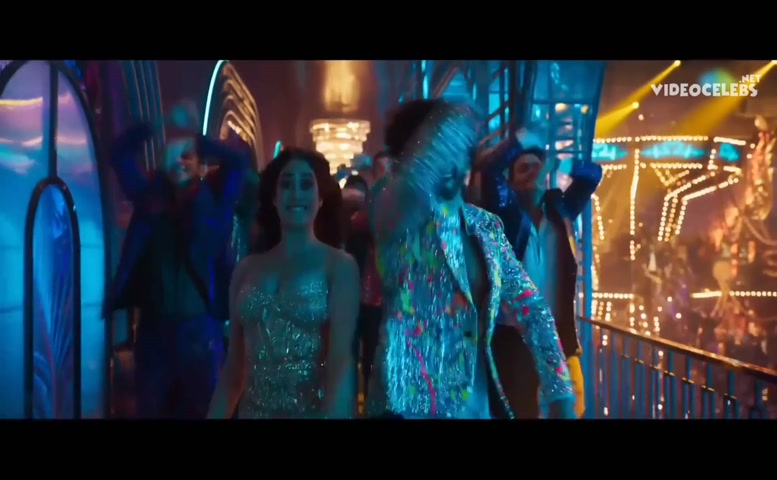 Janhvi Kapoor Sexy Scene  in Rocky Aur Rani Kii Prem Kahaani