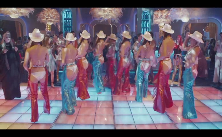 Lola Claire, Daniela Gonzalez Bikini Scene  in Hotel Cocaine