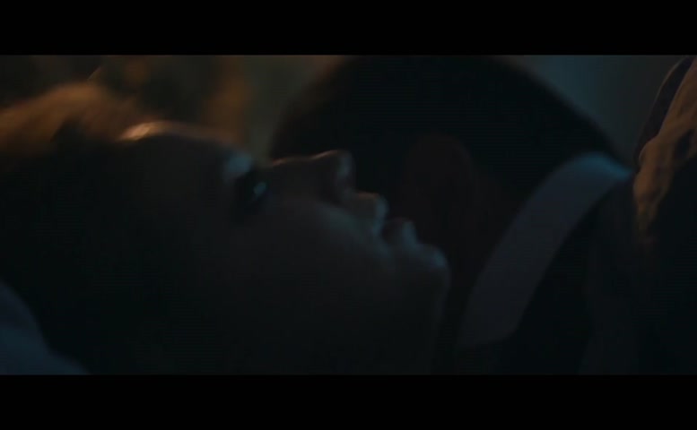 Marie Mallia Sexy Scene  in Les Combattantes