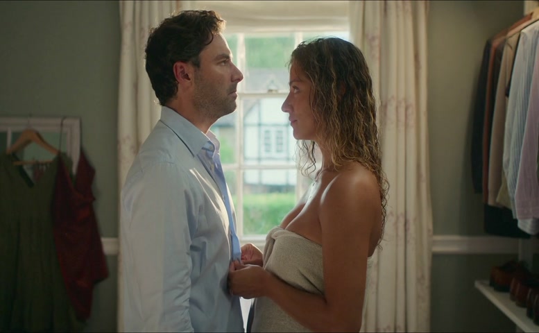 Manon Azem Sexy Scene  in Fifteen-Love