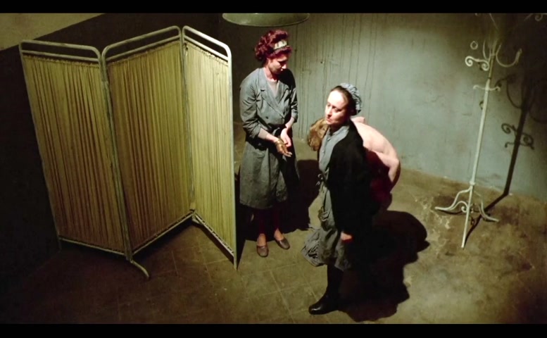 Martine Brochard Breasts Scene  in Prigione Di Donne