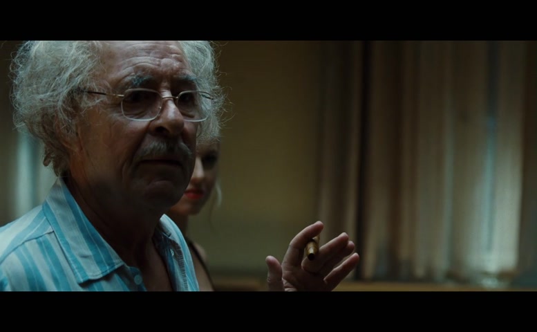 Janet Ganske, Valentina Sauca, Cynthia Henning Breasts,  Thong Scene  in Dinosaurier