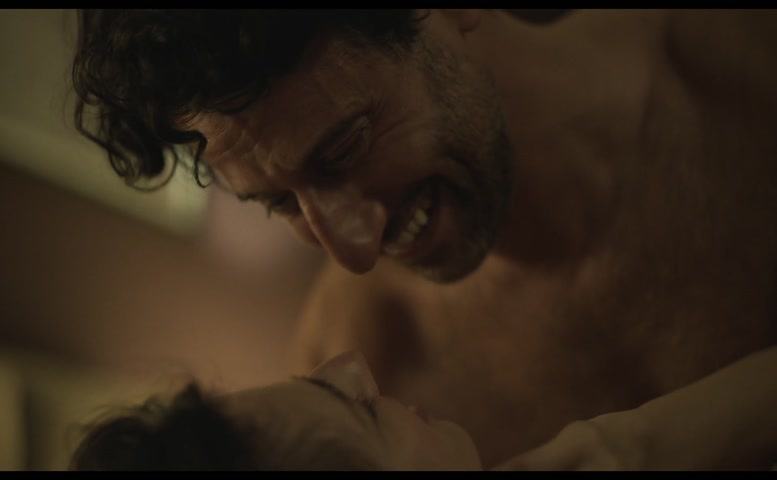 Seyneb Saleh Breasts Scene  in Was Von Der Liebe Bleibt