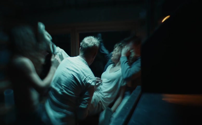 Justyna Wasilewska Sexy Scene  in Nieobecni