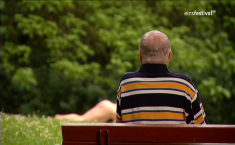 Sina Morcinek Butt Scene  in Nackte Tatsachen