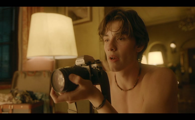 Leila George Breasts,  Butt Scene  in Disclaimer