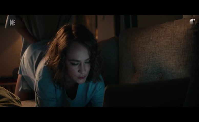 Aglaya Tarasova Sexy Scene  in Besprintsipnyye