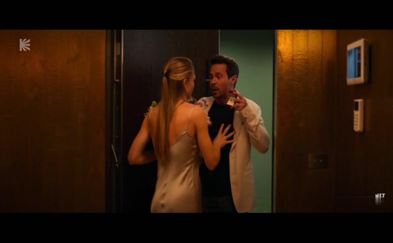 Oksana Akinshina Sexy Scene  in Besprintsipnye