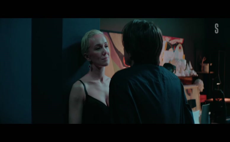 Dariya Moroz Breasts,  Underwear Scene  in Zhit Zhizn