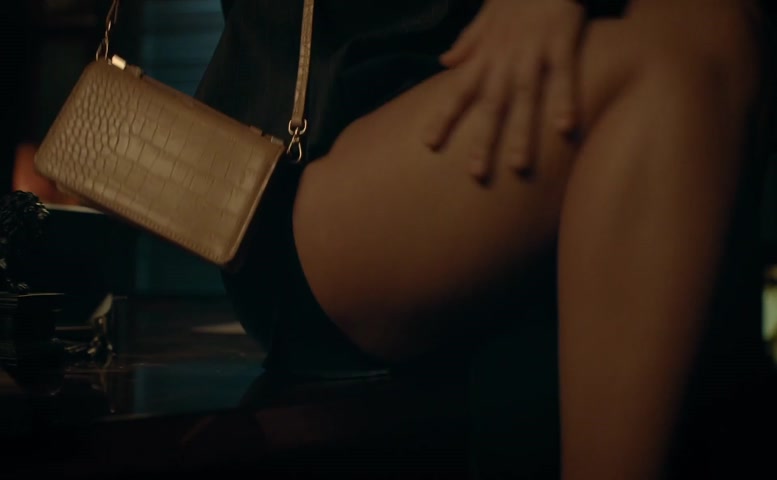 Mariya Russkikh Sexy Scene  in Dino