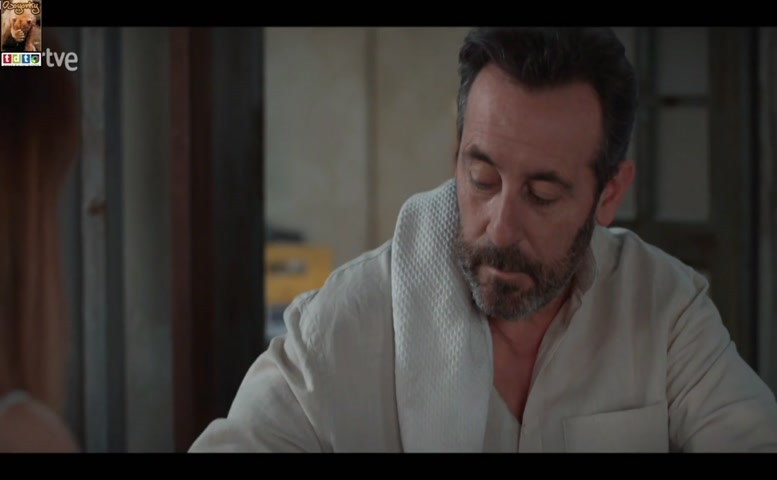 Ana Morgade Sexy Scene  in 4 Estrellas