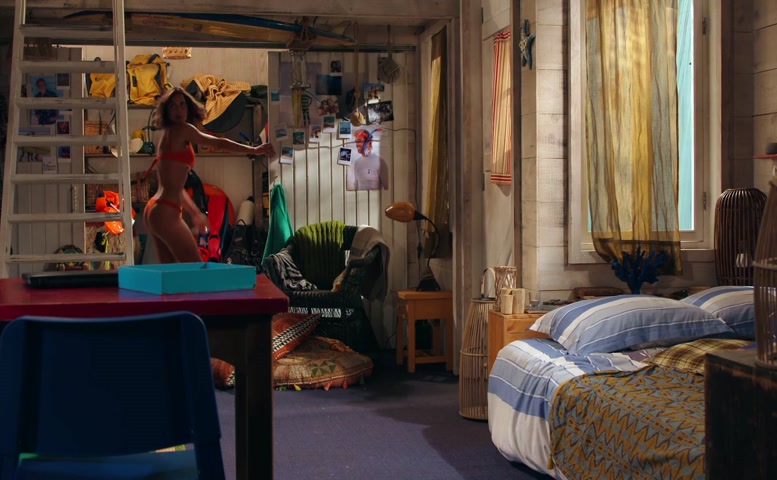 Sara Matos Breasts,  Bikini Scene  in Sangue Oculto