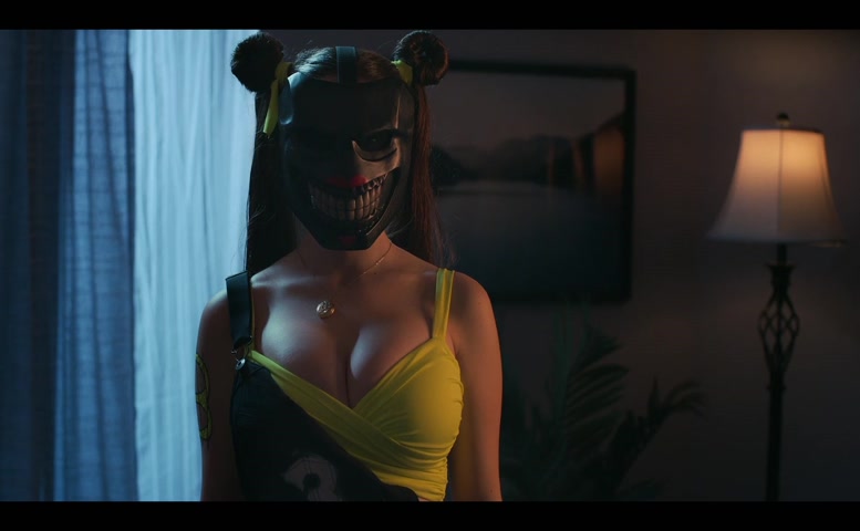 Isla Cervelli Butt,  Breasts Scene  in Stream