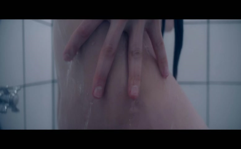 Margaret Qualley, Demi Moore Breasts,  Butt Scene  in The Substance