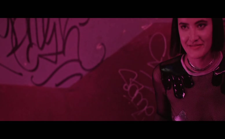 Kaela Daffara Breasts Scene in Xoxo