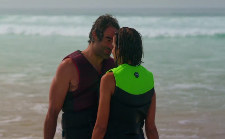 Sara Matos Bikini Scene in Sangue Oculto