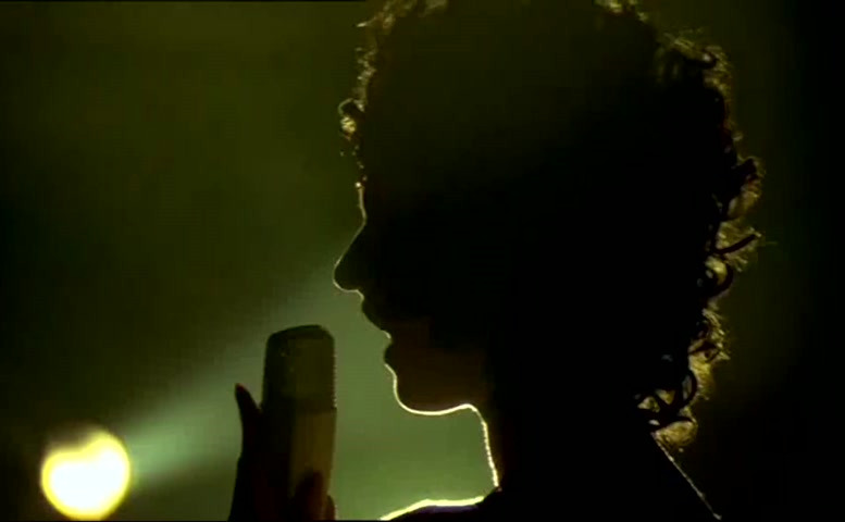 Toni Marcell Breasts Scene in Der Ma Vaere En Sengekant