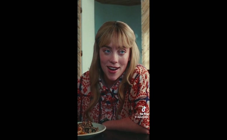 Billie Eilish Lesbian Scene in Swarm