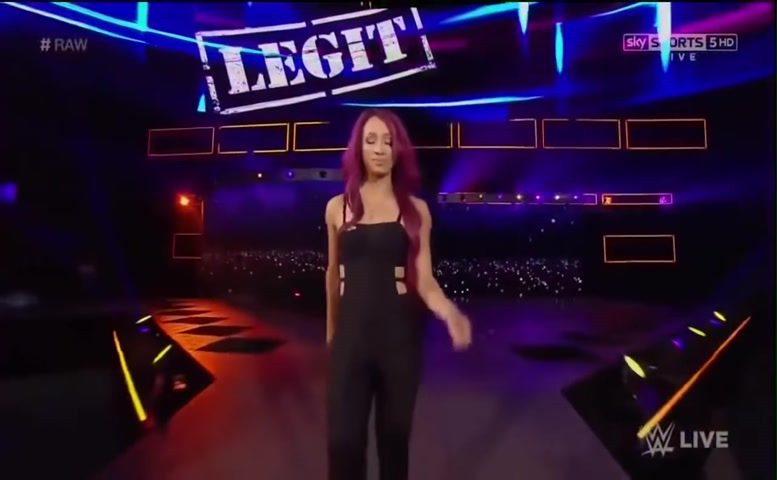Sasha Banks Butt, Breasts Scene in Wwe Monday Night Raw