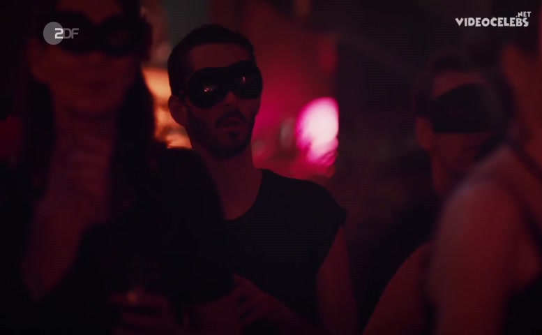 Alice Dwyer Underwear Scene in Herr Und Frau Bulle