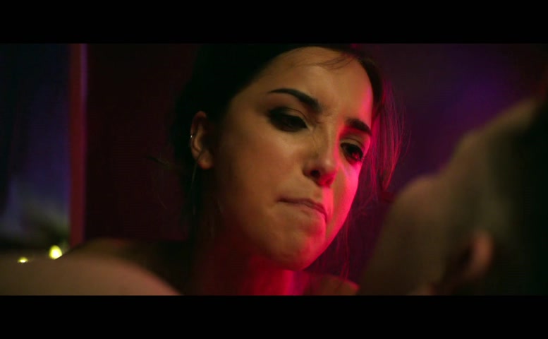 Jessica Reynolds Sexy Scene in Kneecap