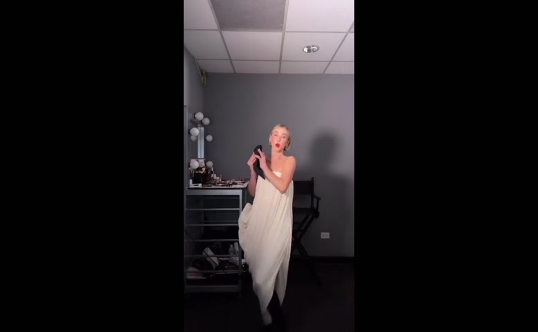 Julianne Hough Bikini Scene in Julianne Hough Sexy Photo And Video Showing Off Her Slender Figure As She Dresses Up