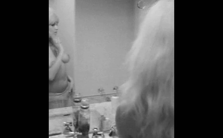 Vicky Dee Breasts Scene in Mondo Keyhole