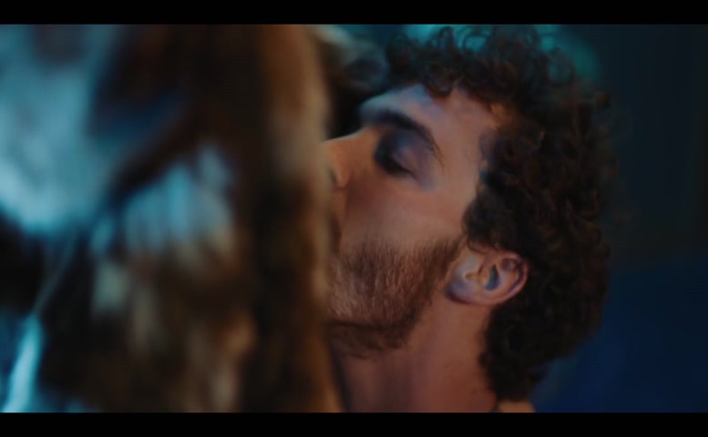 Margarida Vila-Nova Sexy Scene in O Clube