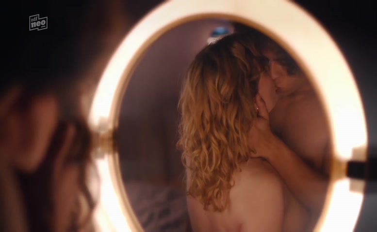 Anna Schimrigk Breasts Scene in Bff: Best Family Forever