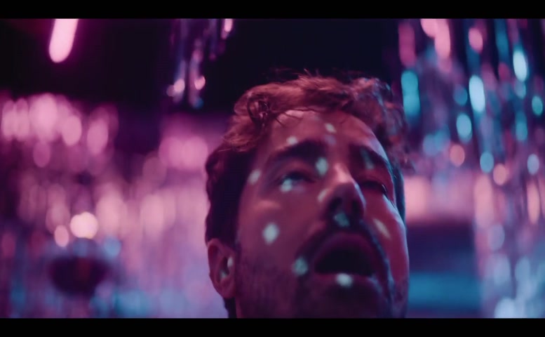 Carolina Loureiro Sexy Scene in O Clube