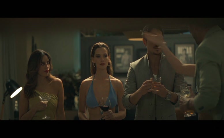 Carolina Miranda, Marcela Carvajal Bikini Scene in Fake Profile