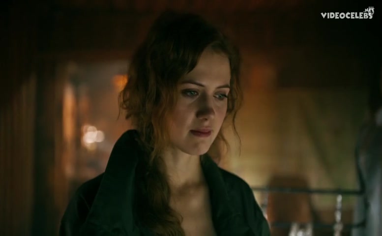 Daria Lenda Butt, Breasts Scene in Otkryvay, Politsiya!