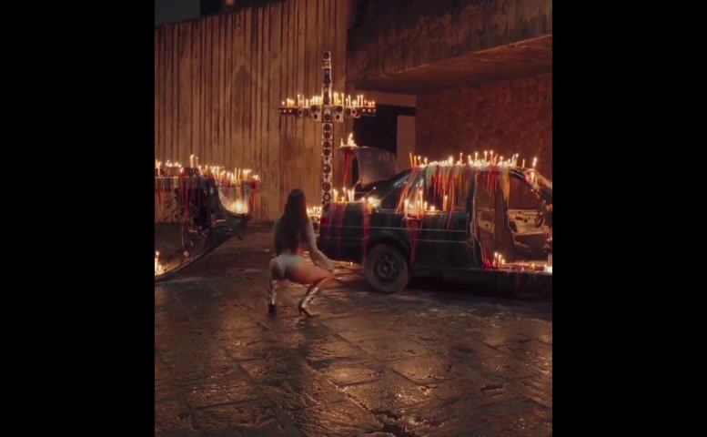 Anitta Butt Scene in Anitta Romeo