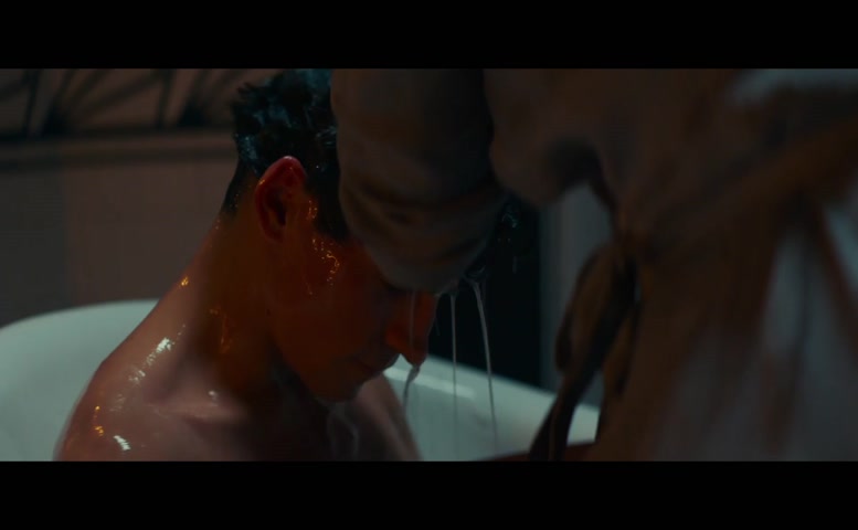 Angelina Strechina Butt Scene in Lyubov Sovetskogo Soyuza