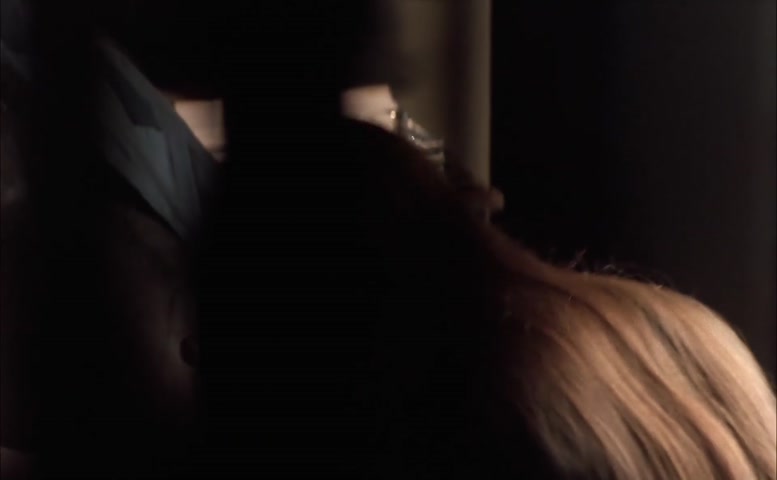 Candela Pena Breasts Scene in Dias Contados