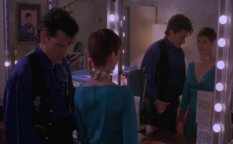 Caroline Williams Sexy Scene in Leprechaun 3