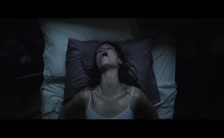 Alex Essoe Lesbian, Butt Scene in Starry Eyes