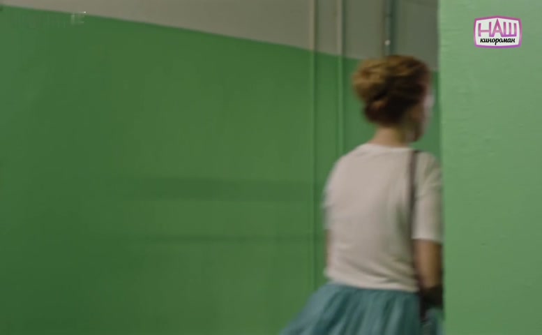 Marina Volkova Bikini Scene in Nyryalshchitsa Za Zhemchugom