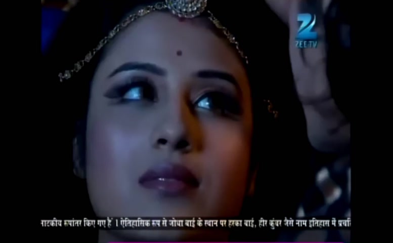 Paridhi Sharma Sexy Scene in Paridhi Sharma Sexy