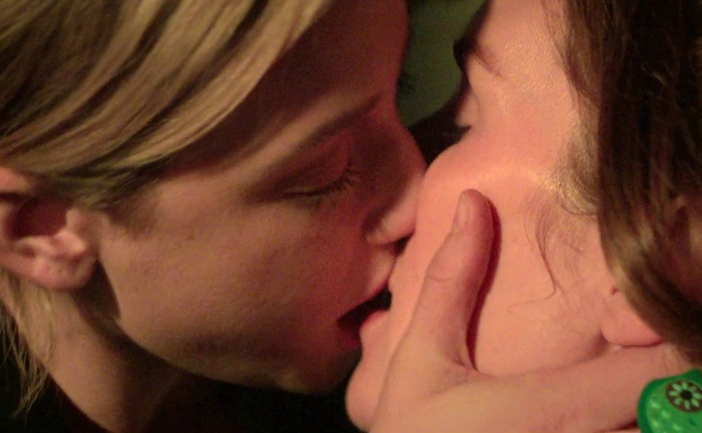 Lili Reinhart, Addison Timlin Lesbian Scene in Hal & Harper
