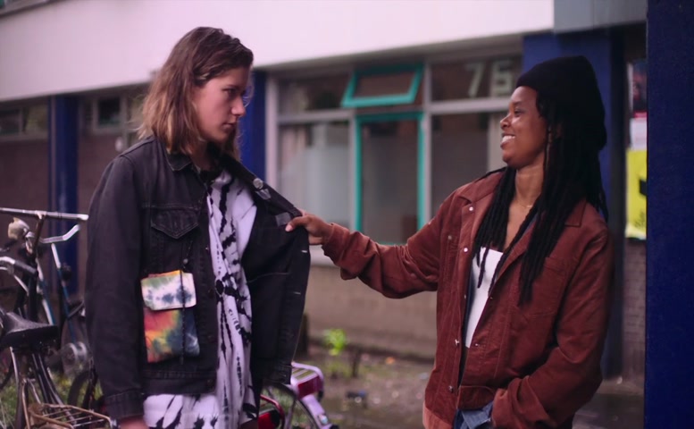 Hanneke Van Der Paardt, Shary-an Nivillac Lesbian Scene in Follow De Soa
