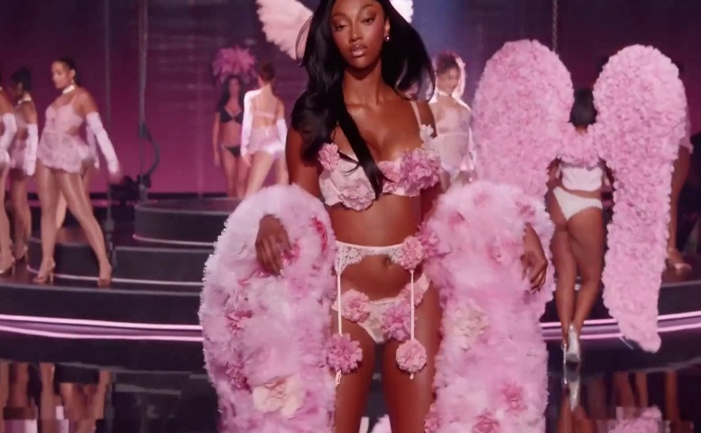 Angel Reese Thong, Underwear Scene in The Victoria’s Secret Fashion Show 2025
