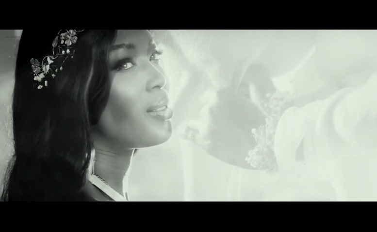 Penelope Cruz Breasts, Underwear Scene in Zoolander 2